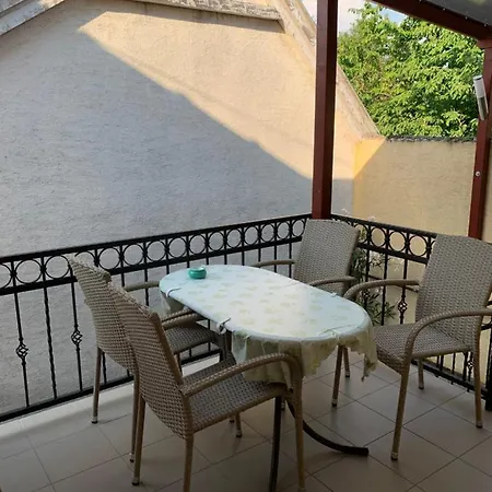 Kata Vendeghaz Guest house Buk
