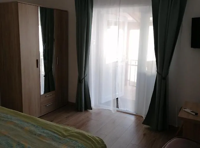 Kata Vendeghaz Bük