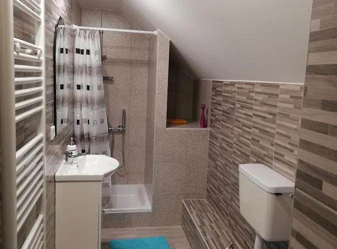 Kata Vendeghaz 4*